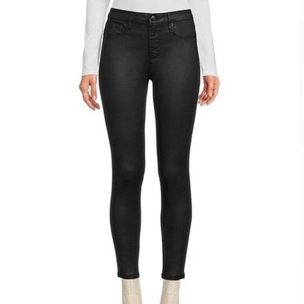 NWT Gianni Bini Black Patent Skinny mid rise Jean/pant new with tags.